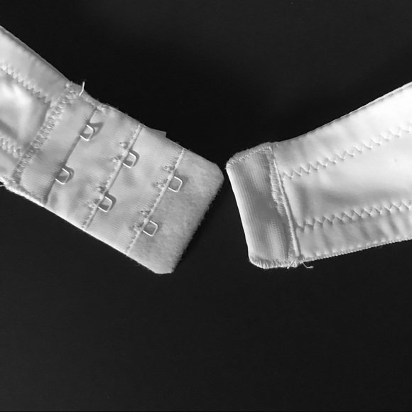 NWOT Maidenform Bodymates no slip convertible bra - Picture 4 of 7